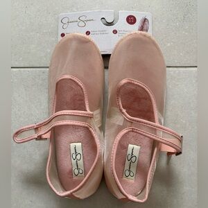 Jessica Simpson Women’s Soft Pink  Slippers in Size Large (8-9)